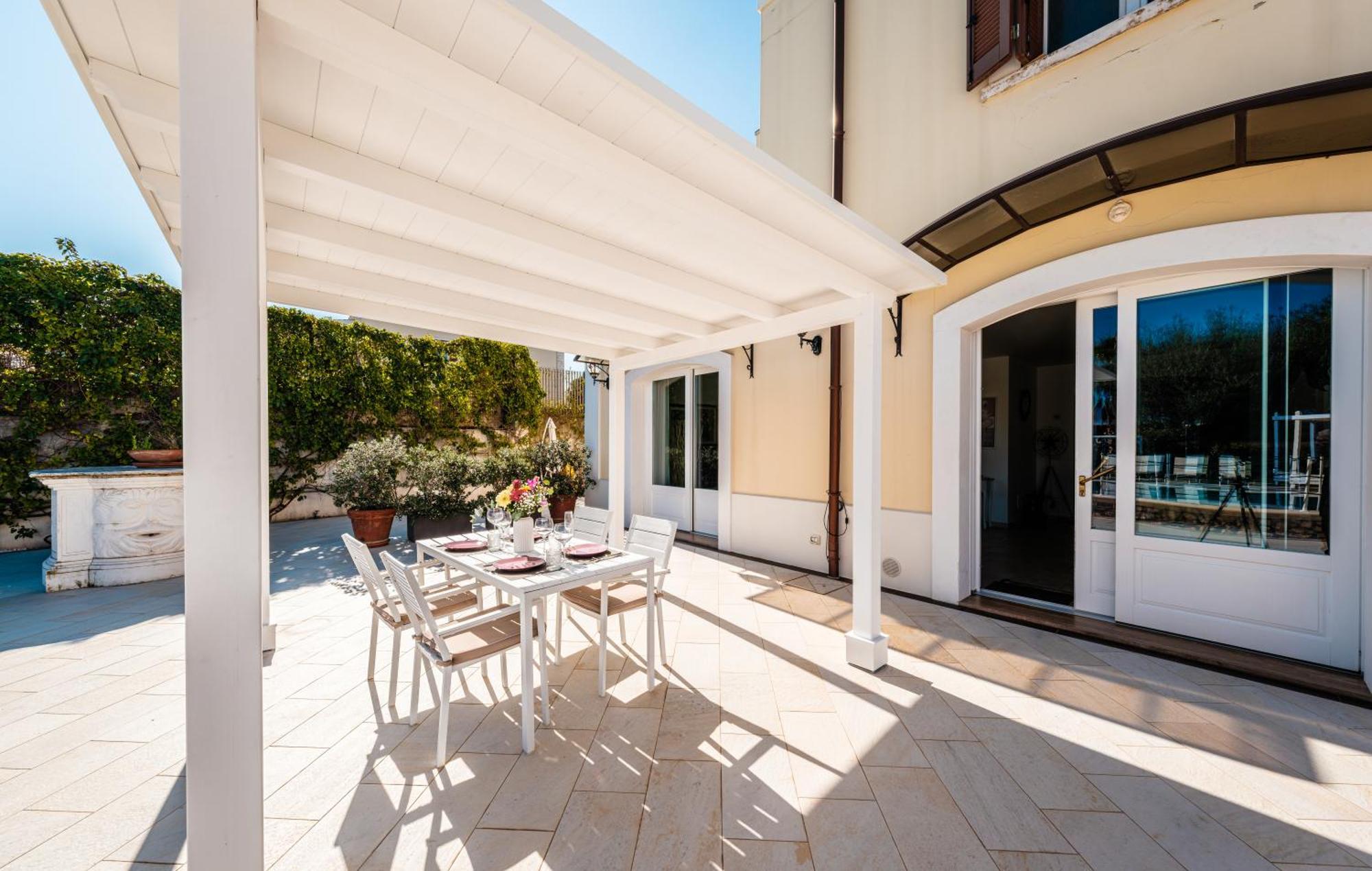 Villa Donna Franca By Sthey โมโนโปลี ภายนอก รูปภาพ